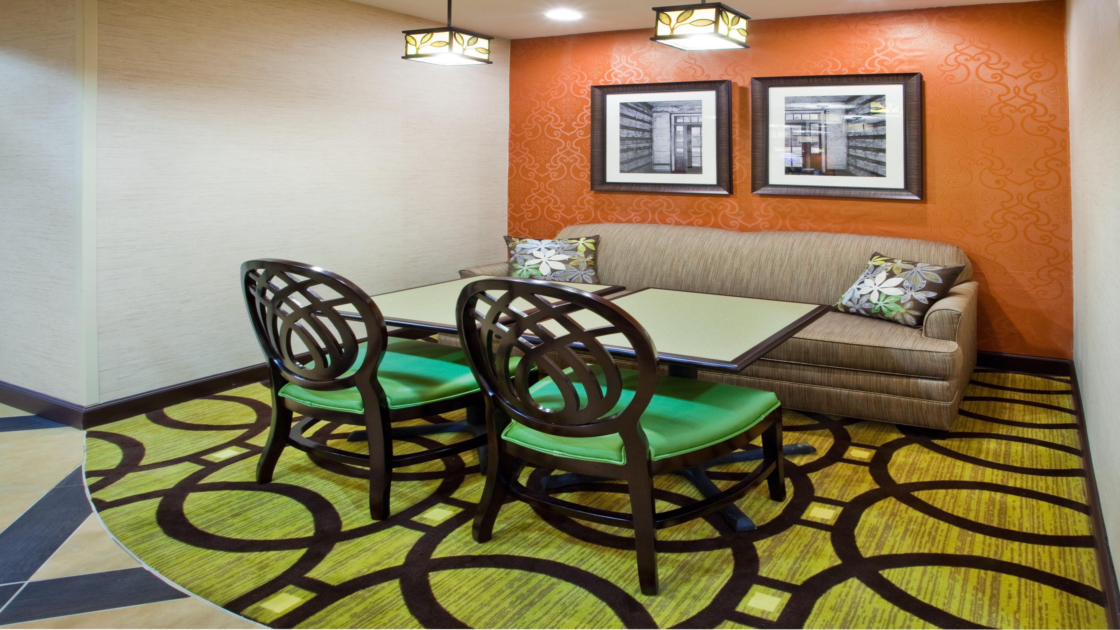 Holiday Inn Express Peachtree Corners-Norcross, An Ihg Hotel מראה חיצוני תמונה