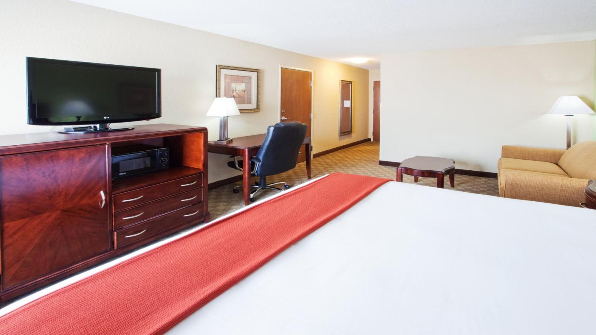 Holiday Inn Express Peachtree Corners-Norcross, An Ihg Hotel מראה חיצוני תמונה