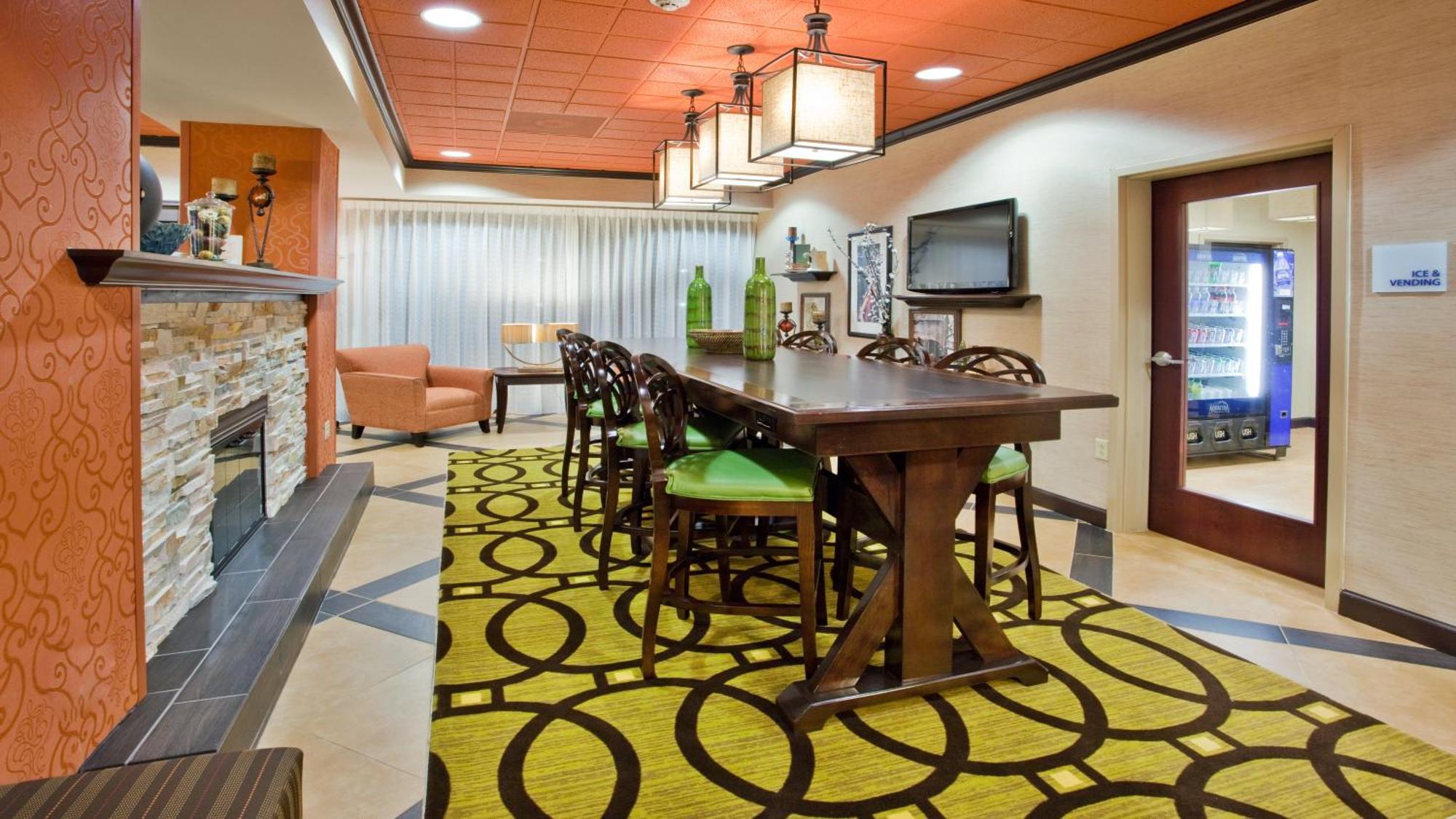 Holiday Inn Express Peachtree Corners-Norcross, An Ihg Hotel מראה חיצוני תמונה